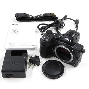 Nikon ニコン Z5 ミラーレス デジタルカメラ